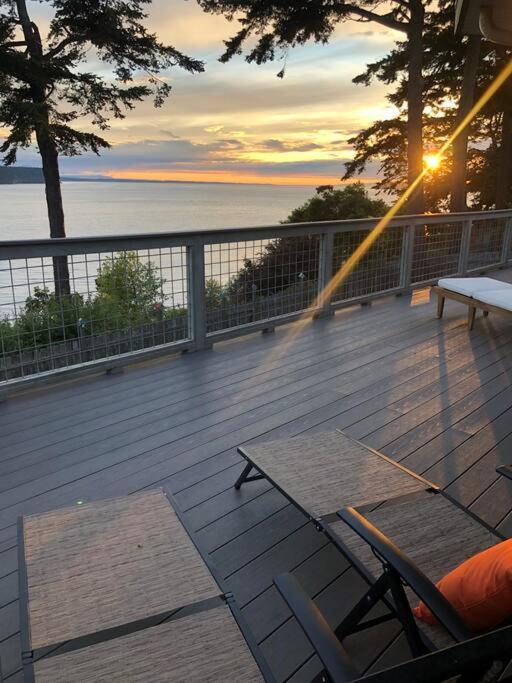 Waterfront, Sunsets And Mountains Villa Port Townsend Exterior photo